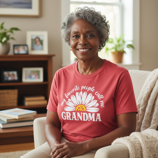 Grandma Daisy T-Shirt – “My Favorite People Call Me Grandma” Cute Floral Tee