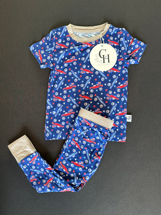USA Trucks Short Sleeve & Pants