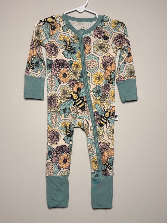 Hexagon Bees Zippy